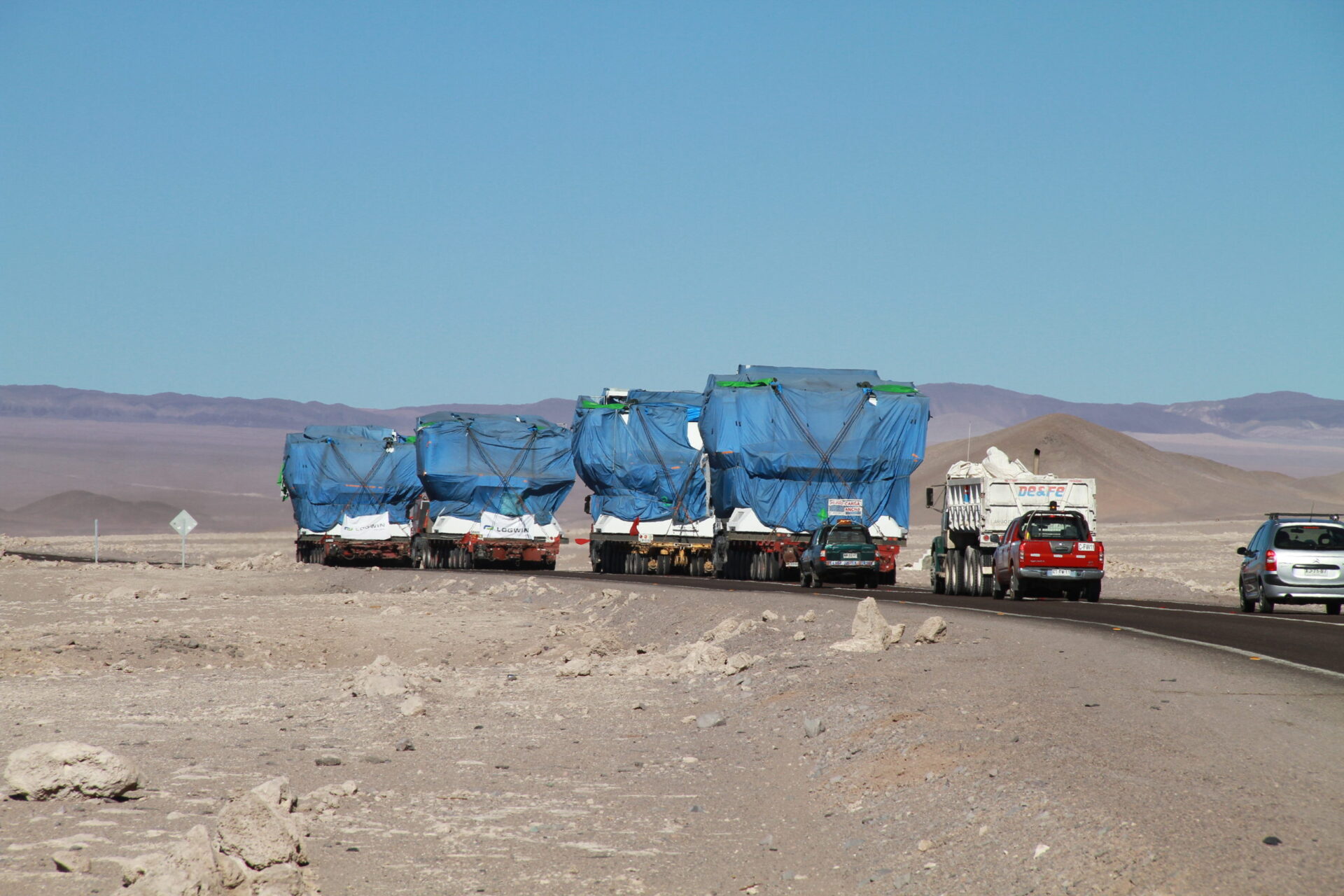 Transporte de antenas japonesas de 7 metros